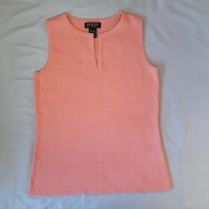 NEW YORK & COMPANY TOP